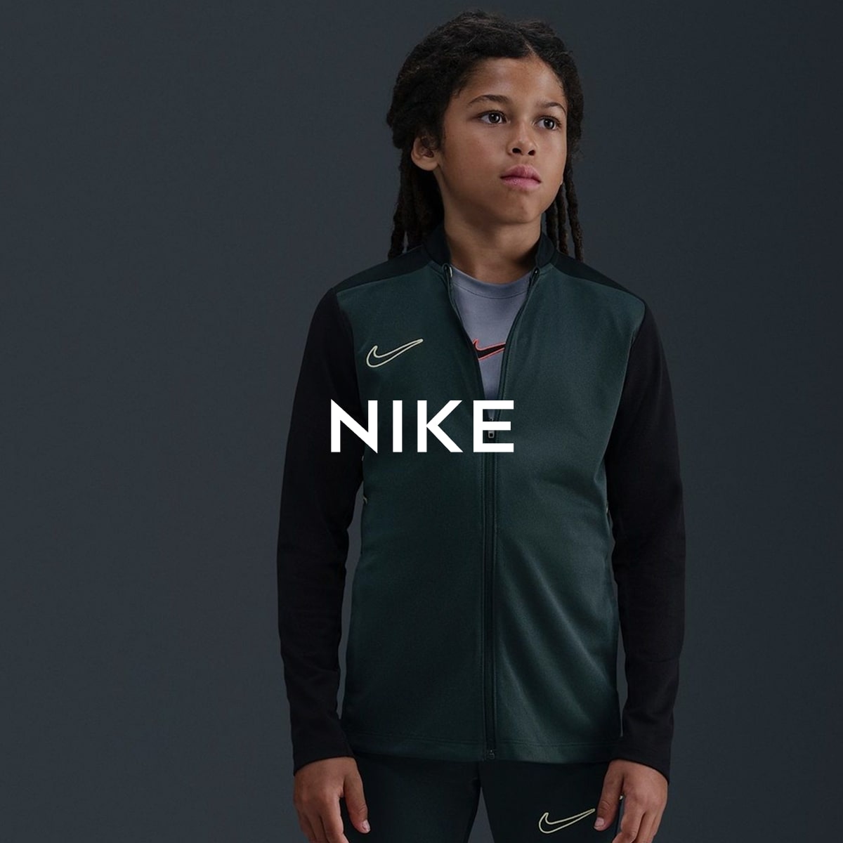 NIKE